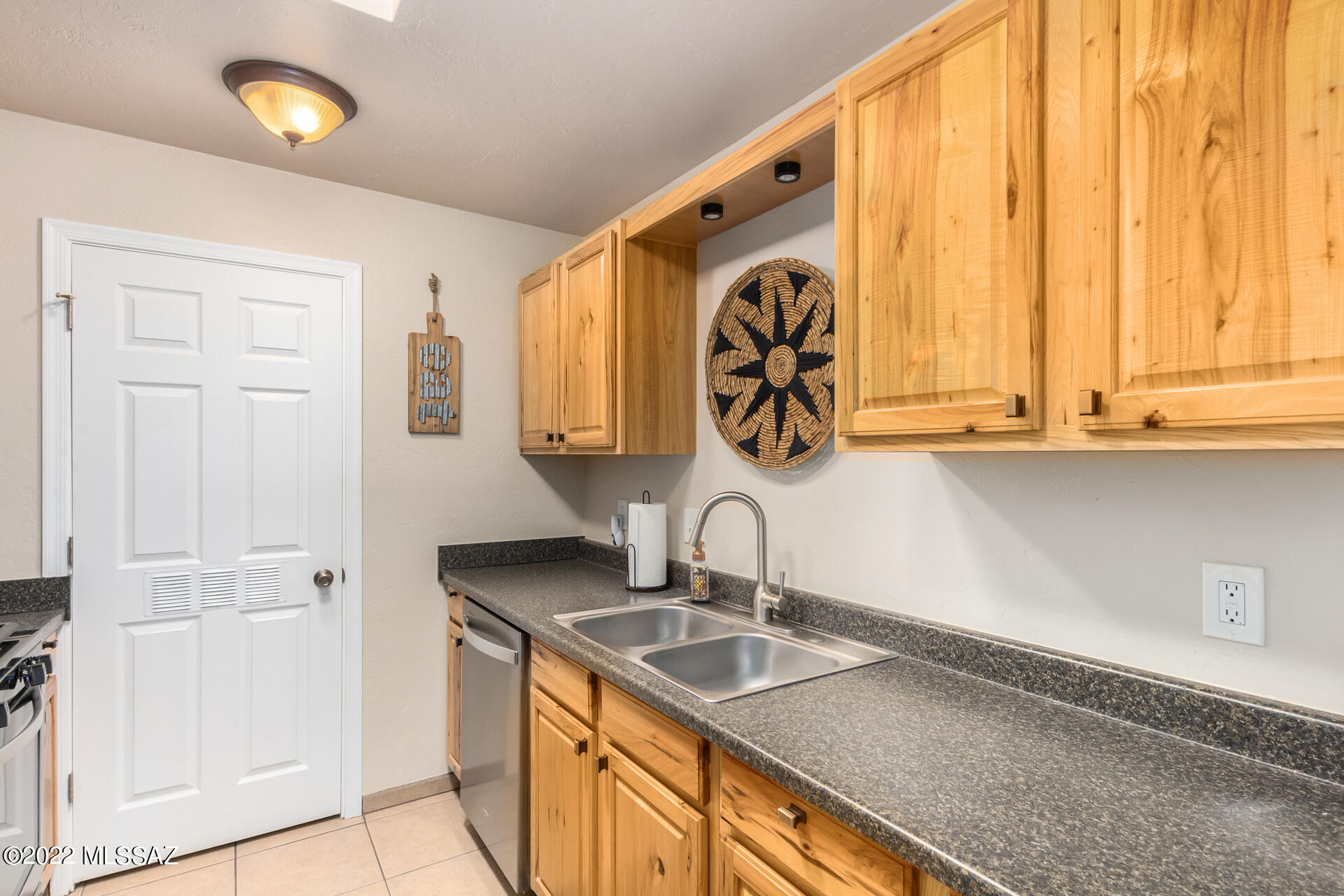 625 South Prudence Road, Unit 209 Tucson, AZ 85710 - Photo 12 of 30
