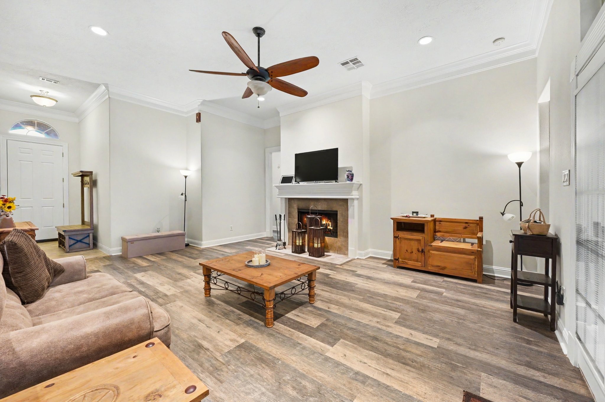 7730 Pebble Hill Lane Rosharon, TX 77583 - Photo 7 of 43