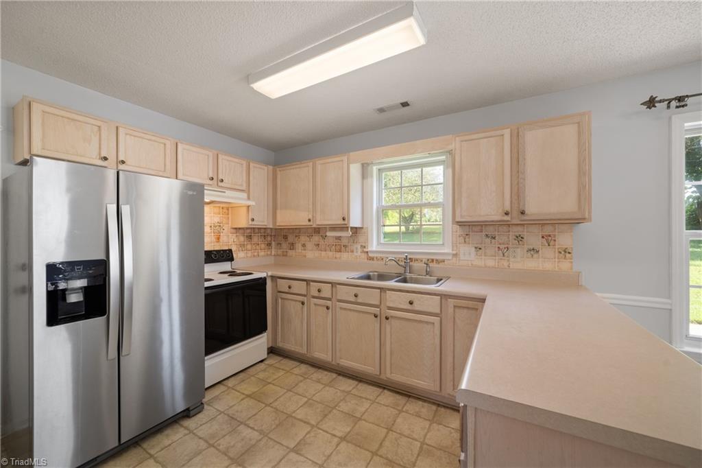 5407 Hundley Road Winston-Salem, NC 27106 - Photo 13 of 31