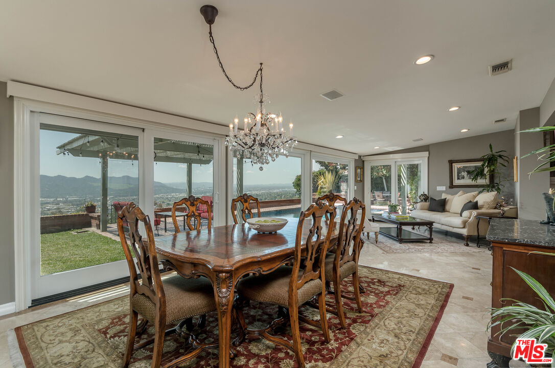 1910 Melwood Drive Glendale, CA 91207 - Photo 19 of 68