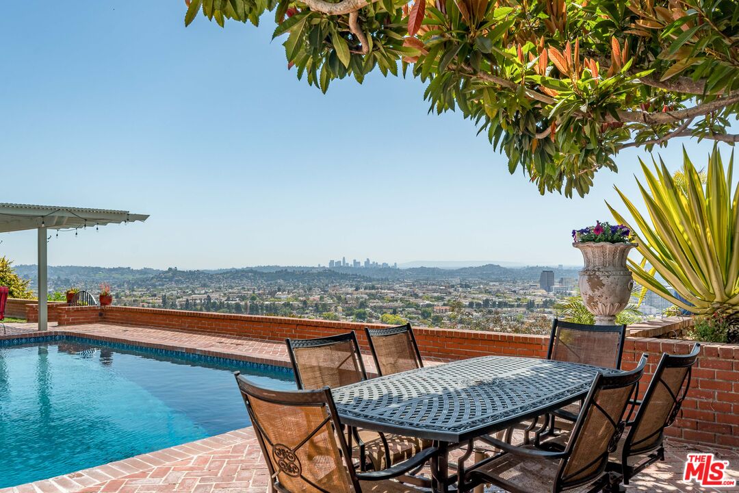 1910 Melwood Drive Glendale, CA 91207 - Photo 39 of 68