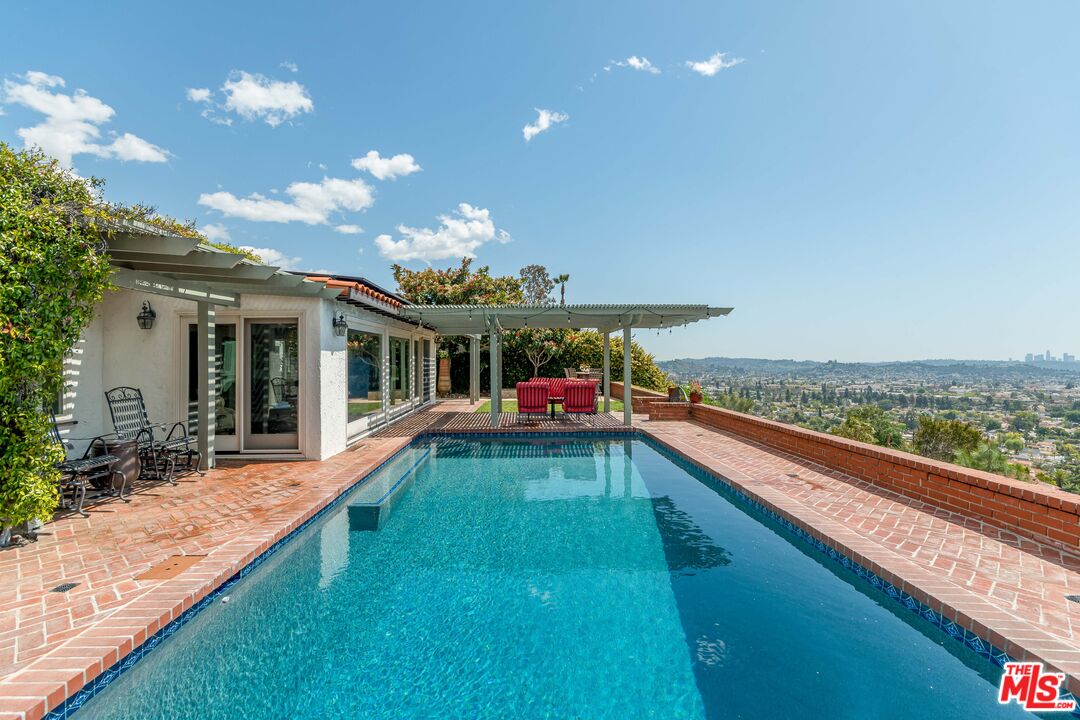 1910 Melwood Drive Glendale, CA 91207 - Photo 51 of 68