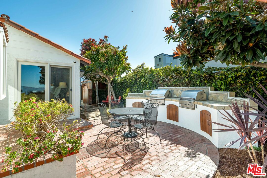 1910 Melwood Drive Glendale, CA 91207 - Photo 58 of 68