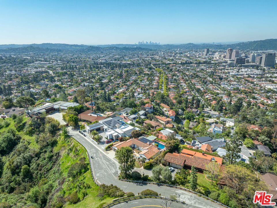 1910 Melwood Drive Glendale, CA 91207 - Photo 67 of 68