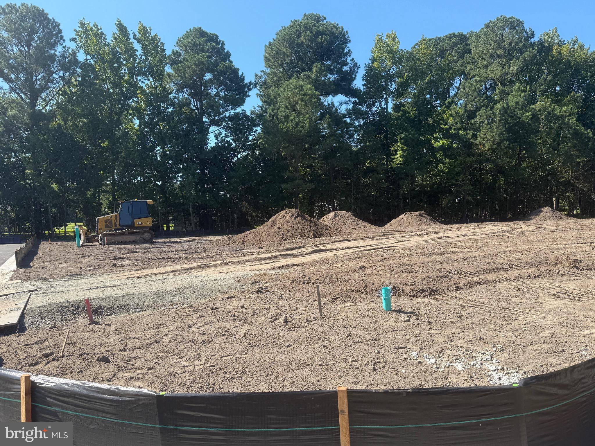 36028 Jackson Street Ocean View, DE 19970 - Photo 5 of 7 a view of a backyard of the house
