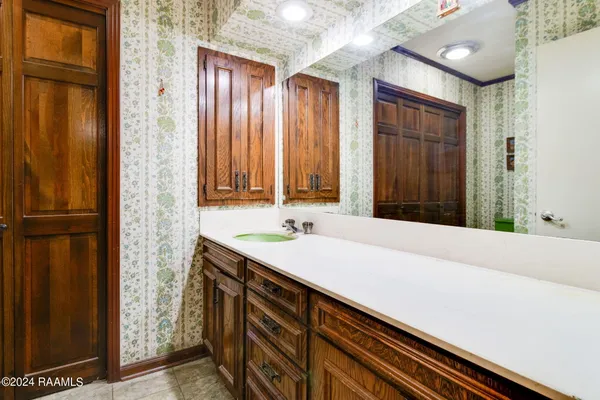 $220,000 | 1728 South State Street, Abbeville, LA 70510