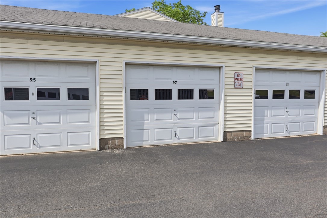 97 Springwood Drive Webster, NY 14580 - Photo 23 of 36