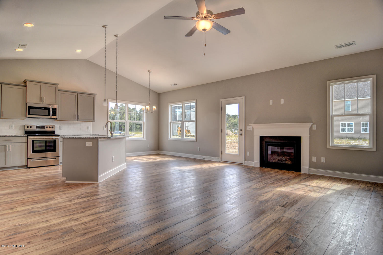 1332 Teddy Road Castle Hayne, NC 28429 - Photo 4 of 24 1340 Teddy Rd Castle Hayne NC-large-007-