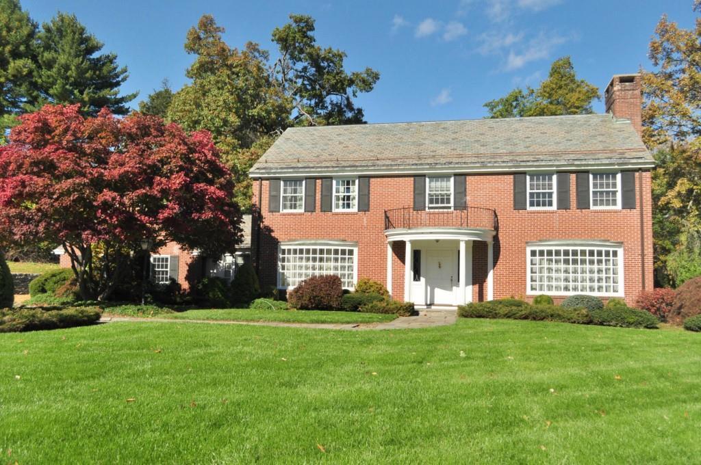16 Kenmore Road Bloomfield, CT 06002 - Photo 1 of 1 a view of a house with a yard