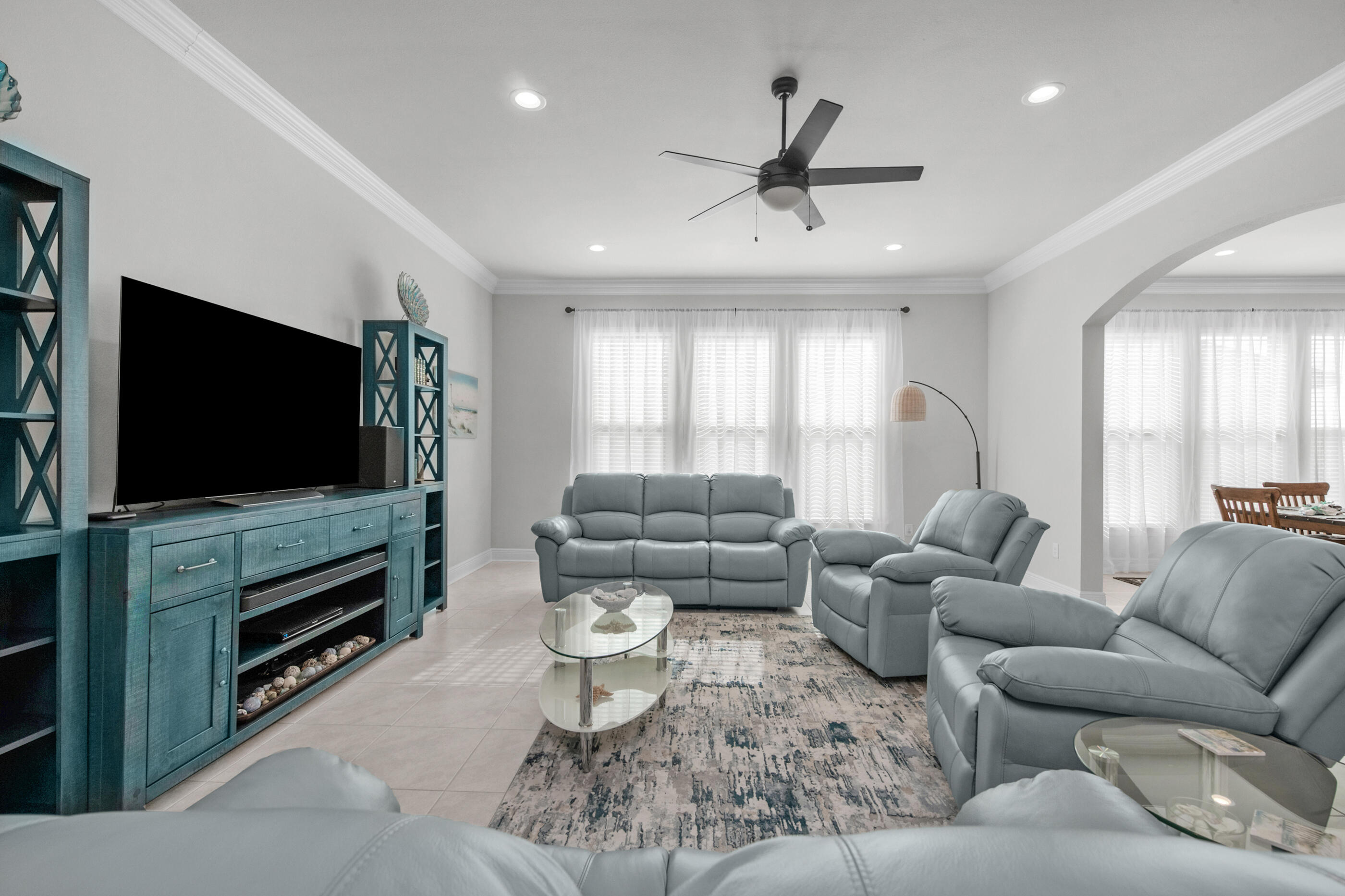 63 Alley Oak Lane Freeport, FL 32439 - Photo 19 of 50 a living room with furniture and a flat screen tv
