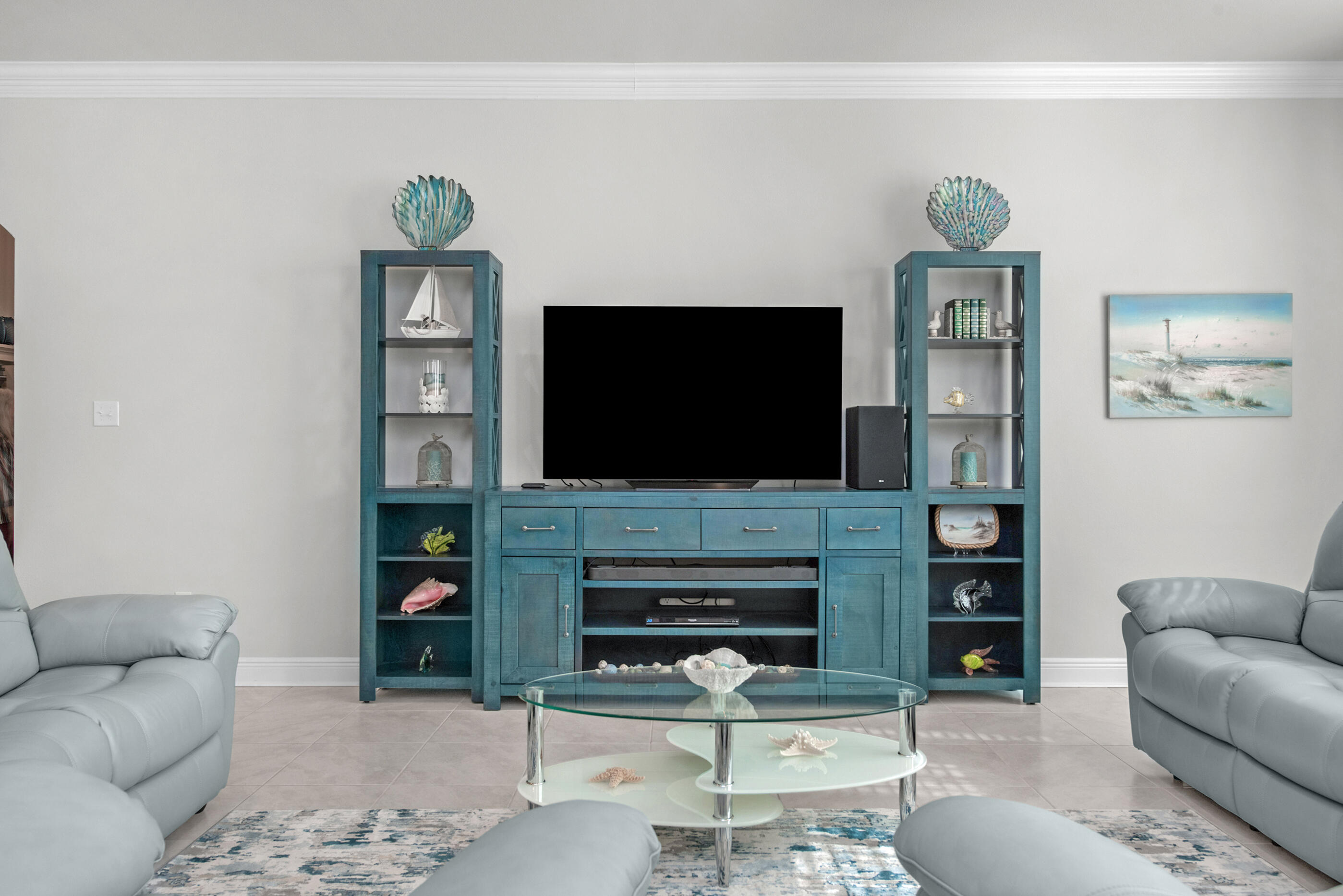 63 Alley Oak Lane Freeport, FL 32439 - Photo 20 of 50 a living room with furniture and a flat screen tv