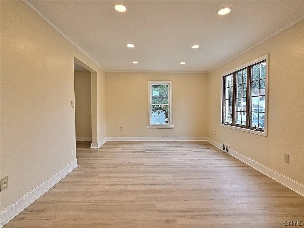 124 Prospect Street Sherrill, NY 13461 - Photo 8 of 31