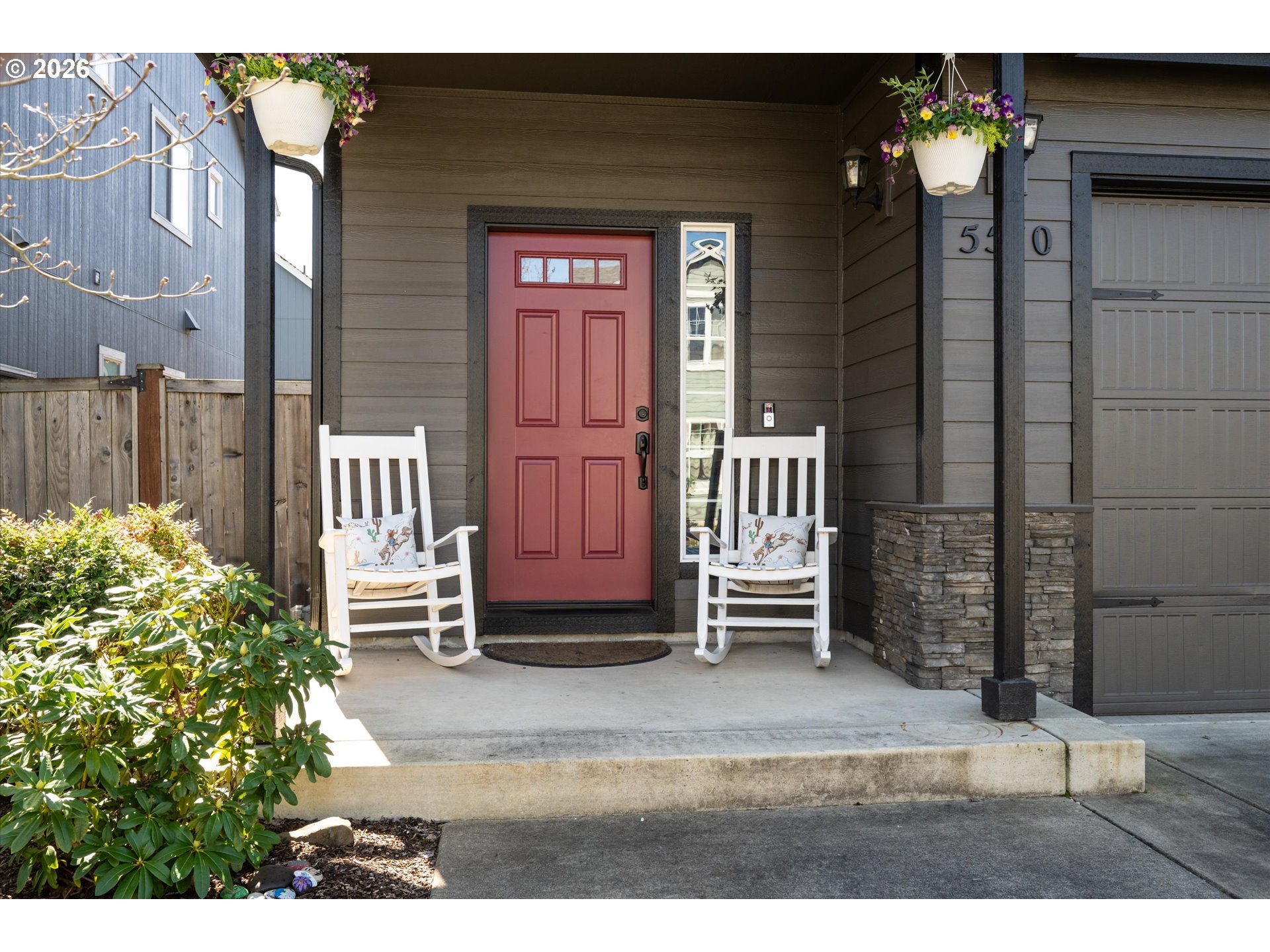 5510 Tribute Way Eugene, OR 97402 - Photo 2 of 46