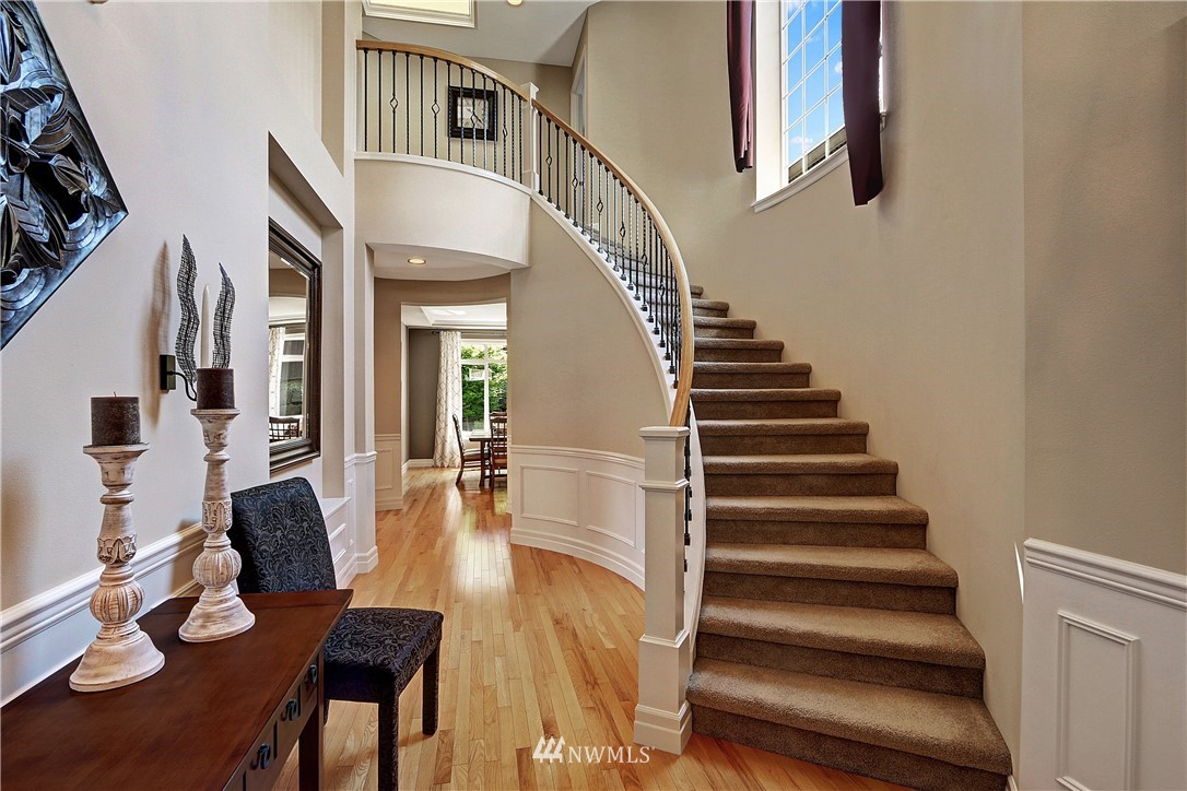 16904 164th Way Southeast Renton, WA 98058 - Photo 2 of 28 Gallery Image 2