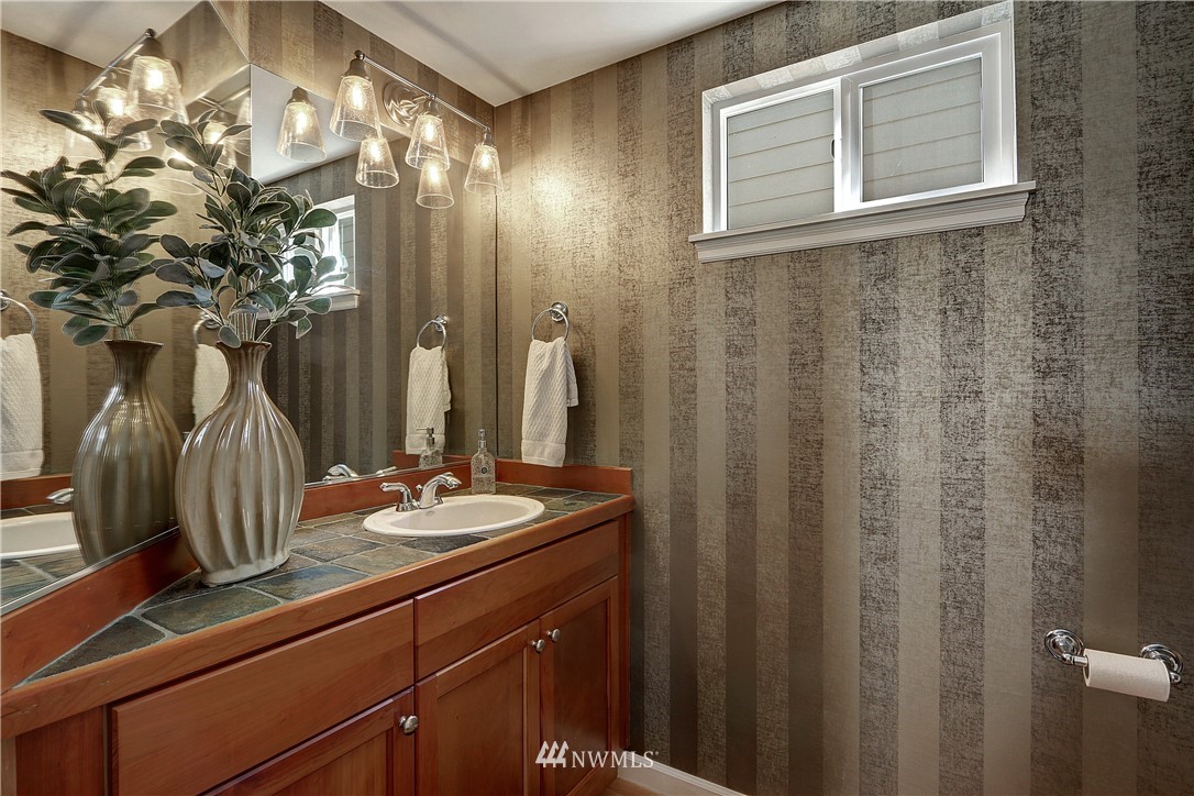16904 164th Way Southeast Renton, WA 98058 - Photo 14 of 28 Gallery Image 14