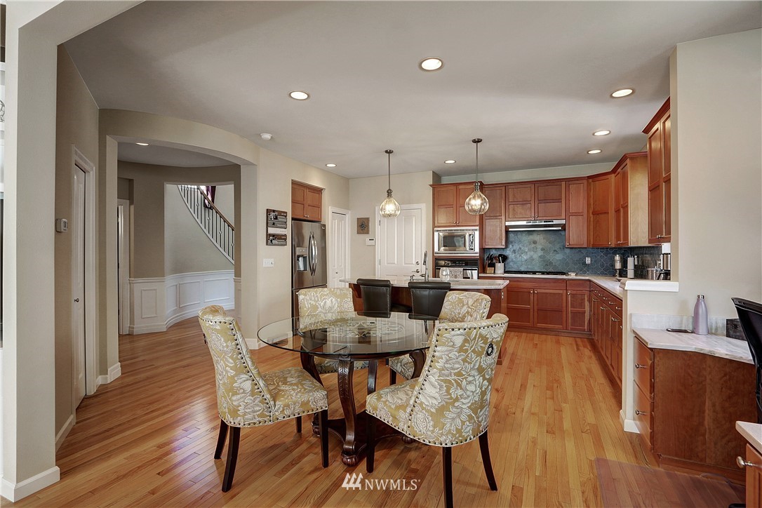 16904 164th Way Southeast Renton, WA 98058 - Photo 3 of 28 Gallery Image 3