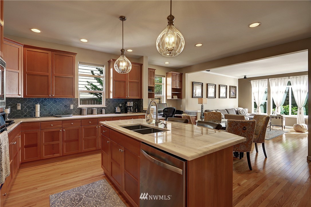 16904 164th Way Southeast Renton, WA 98058 - Photo 7 of 28 Gallery Image 7