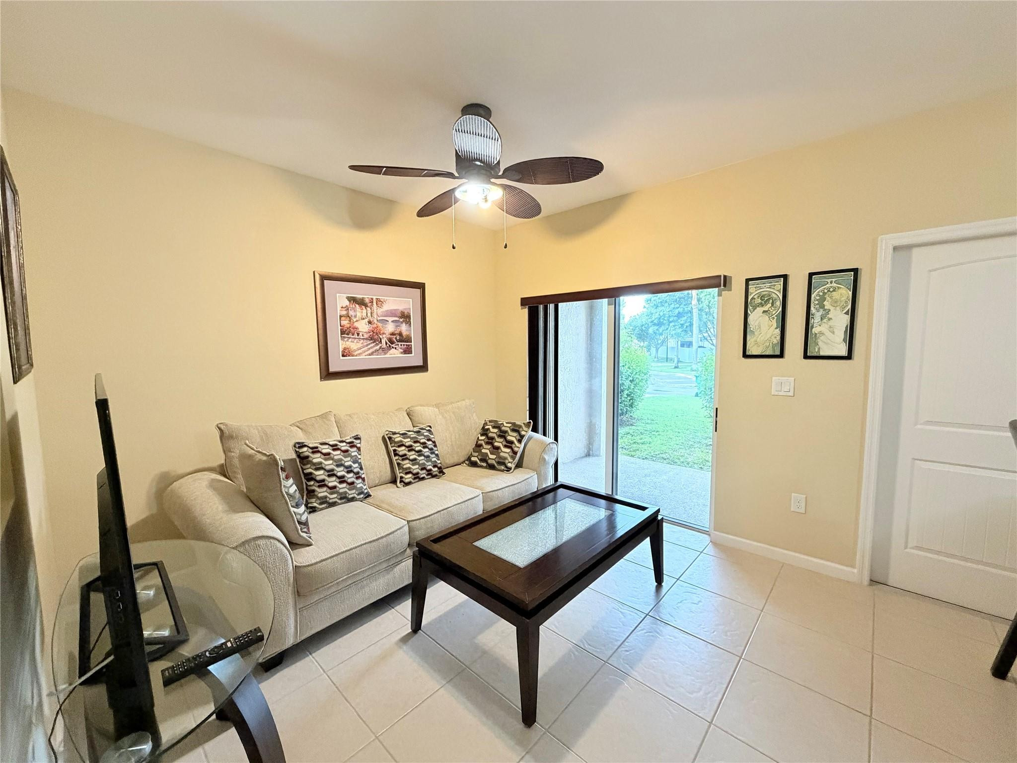14240 Southwest 275th Street Homestead, FL 33032 - Photo 12 of 43 Photo 12