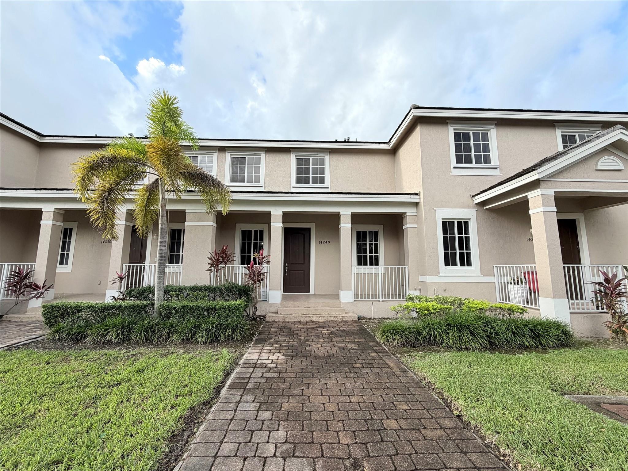 14240 Southwest 275th Street Homestead, FL 33032 - Photo 3 of 43 Photo 3