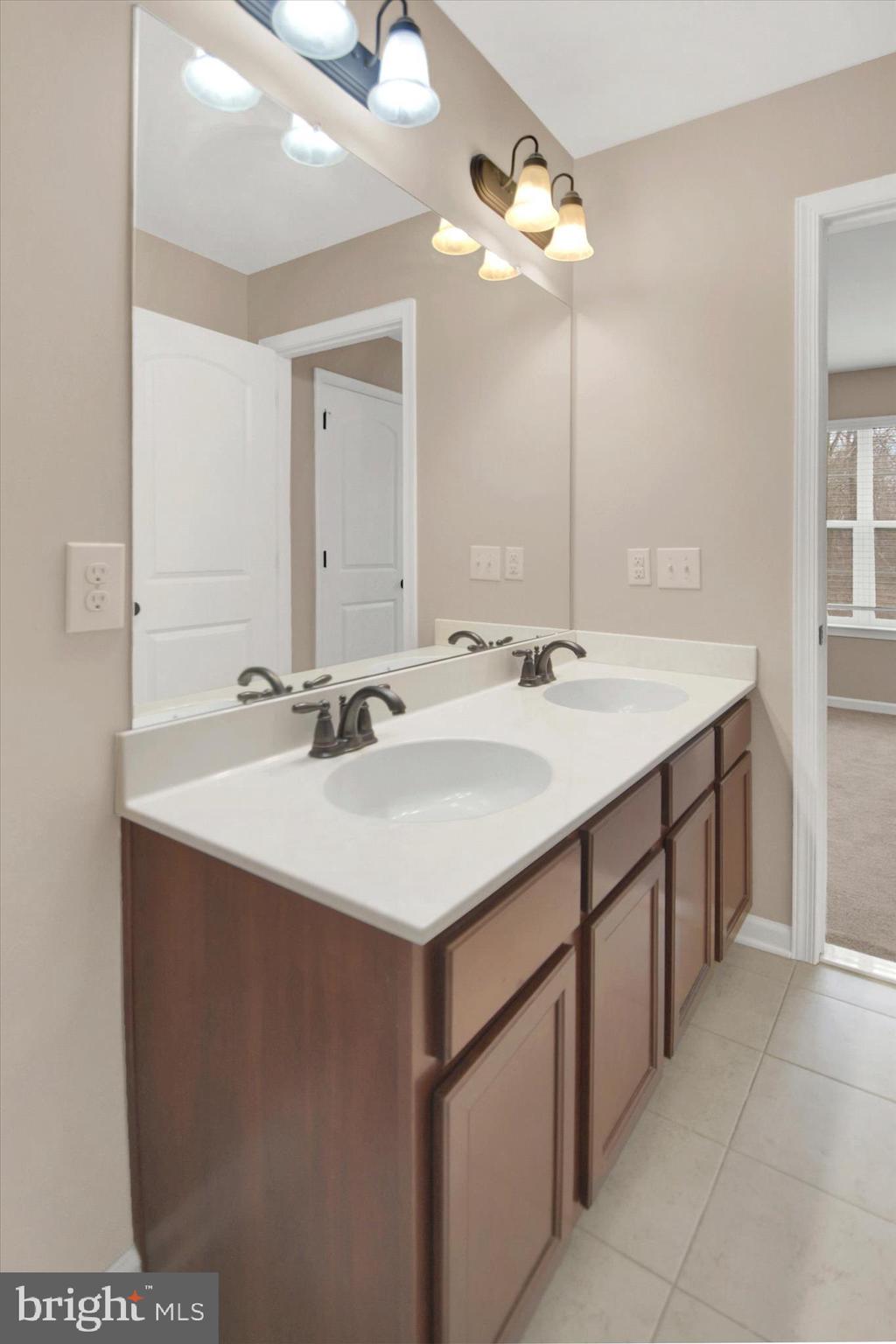 3752 William Daves Road, Unit 7 Doylestown, PA 18902 - Photo 24 of 37 Gallery Image 24