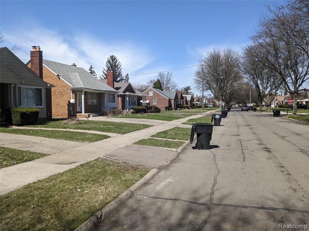 10033 Patton Street Detroit, MI 48228 - Photo 4 of 28
