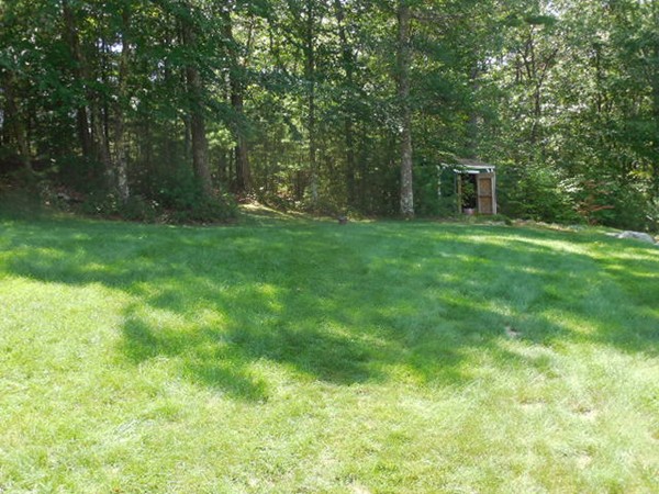172 Rocky Road Northbridge, MA 01588 - Photo 4 of 17