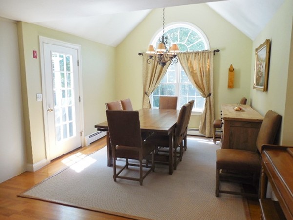172 Rocky Road Northbridge, MA 01588 - Photo 6 of 17