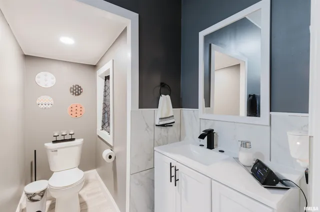 $168,000 | 1003 Jefferson Avenue, Johnston City, IL 62951