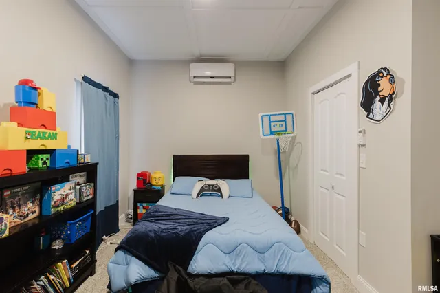 $168,000 | 1003 Jefferson Avenue, Johnston City, IL 62951