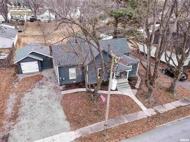 $168,000 | 1003 Jefferson Avenue, Johnston City, IL 62951