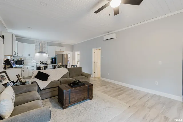 $168,000 | 1003 Jefferson Avenue, Johnston City, IL 62951