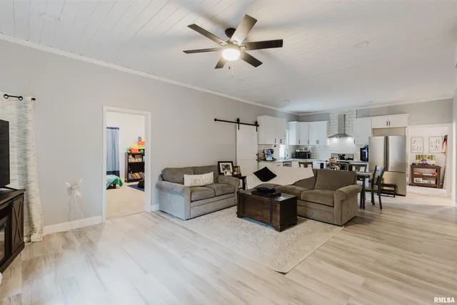 $168,000 | 1003 Jefferson Avenue, Johnston City, IL 62951