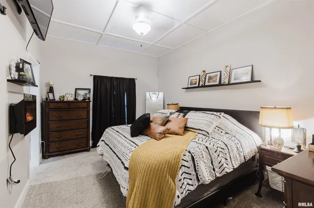 $168,000 | 1003 Jefferson Avenue, Johnston City, IL 62951