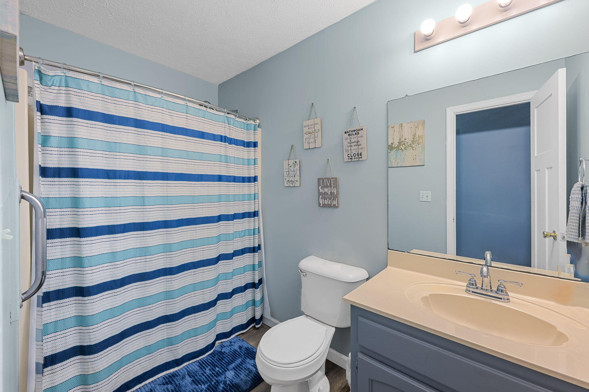 968 Worley Chapel Road Trenton, GA 30752 - Photo 21 of 40 hall full bathroom