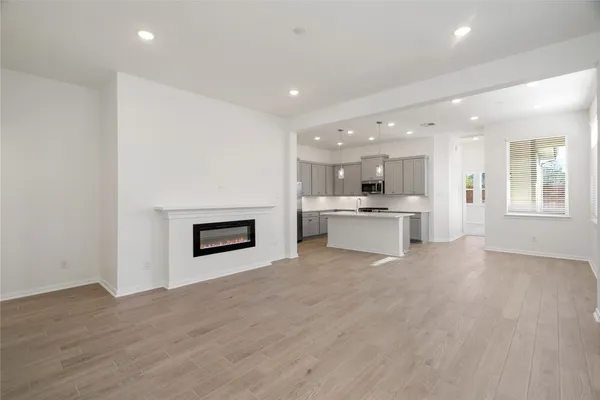 $2,500 | 607 Silver Pear Court, Montgomery, TX 77316