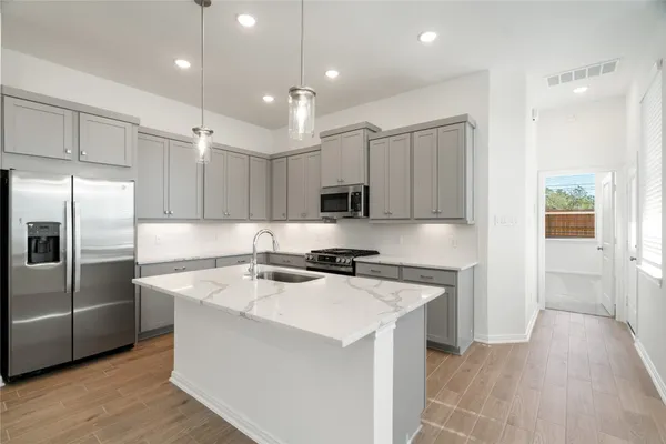 $2,500 | 607 Silver Pear Court, Montgomery, TX 77316