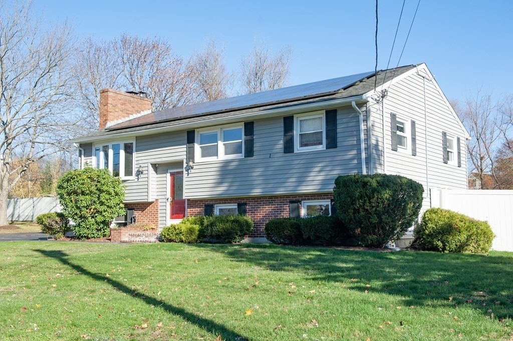5 Youngfarm Road Methuen, MA 01844 - Photo 1 of 42 Gallery Image 1