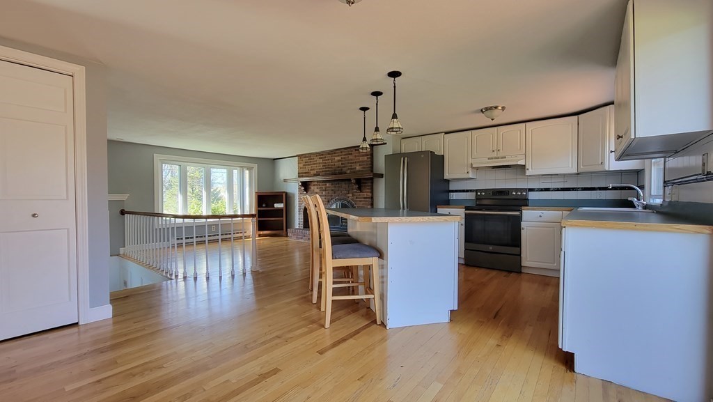 5 Youngfarm Road Methuen, MA 01844 - Photo 3 of 42 Gallery Image 3