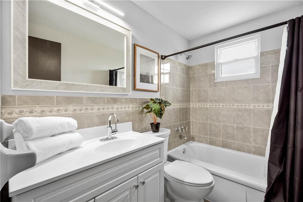 112 Eileen Drive Pittsburgh, PA 15227 - Photo 10 of 20