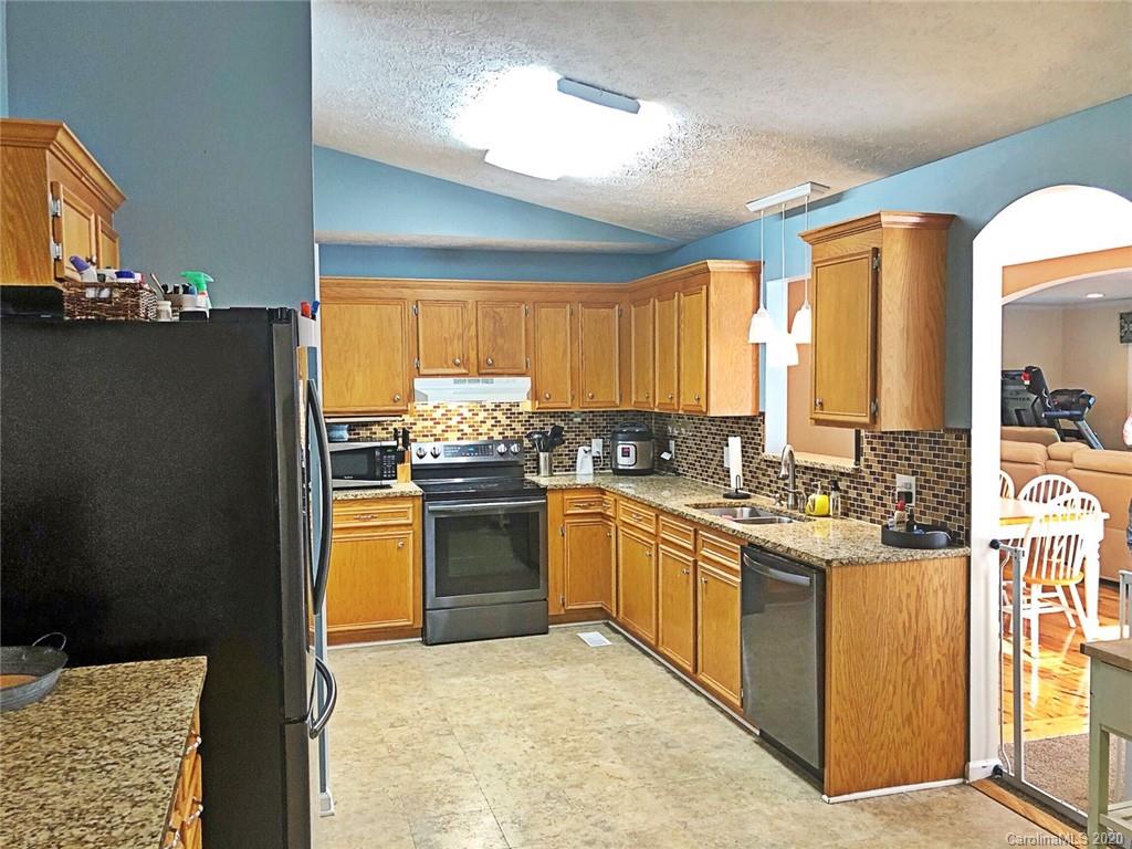 4430 Bennett Road Morganton, NC 28655 - Photo 16 of 44 Gallery Image 16
