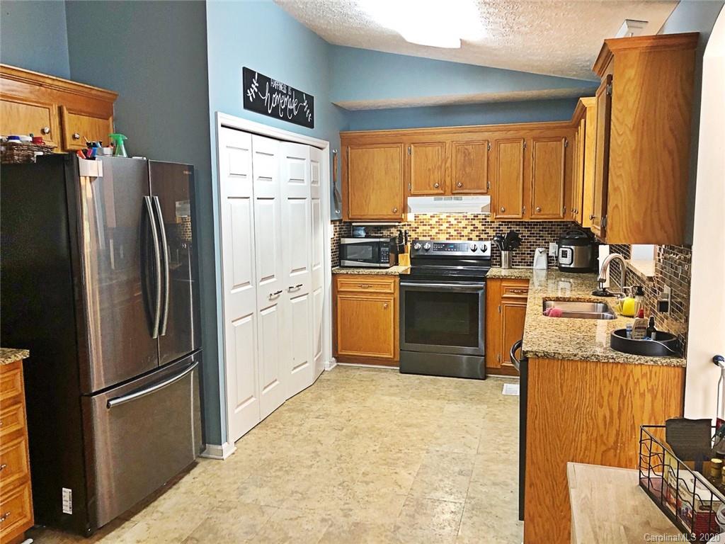 4430 Bennett Road Morganton, NC 28655 - Photo 18 of 44 Gallery Image 18