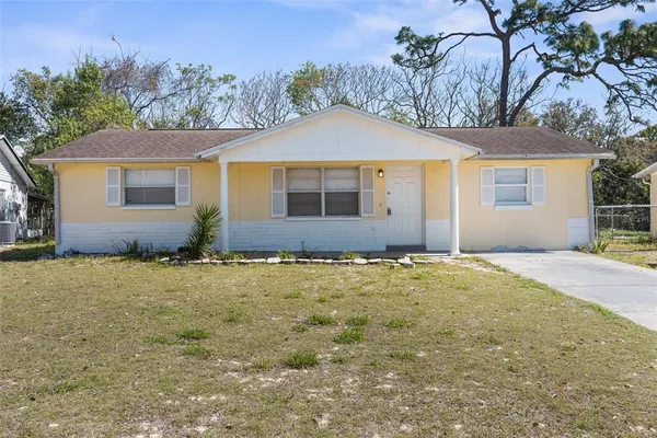 $2,000 | 11902 Oceanside Drive, Port Richey, FL 34668