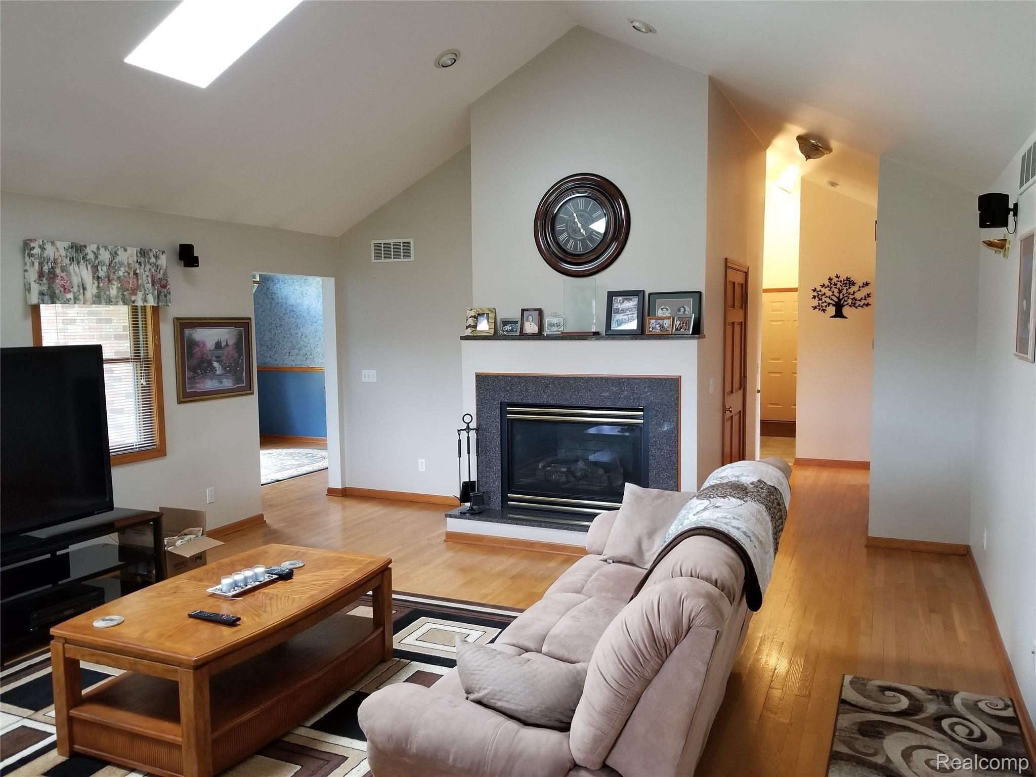 5865 Genesee Road Lapeer, MI 48446 - Photo 20 of 42 20190521_165305.jpg