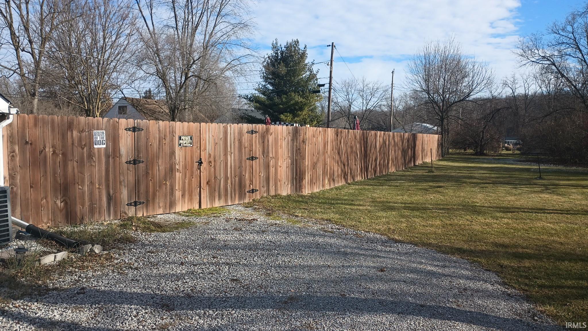 4917 Wayne Trace Fort Wayne, IN 46806 - Photo 4 of 19