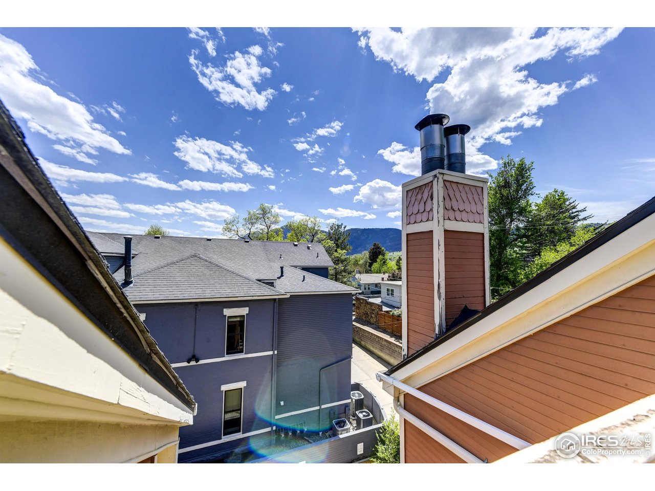 3025 Broadway, Unit 10 Boulder, CO 80304 - Photo 17 of 20 a view balcony with seating space