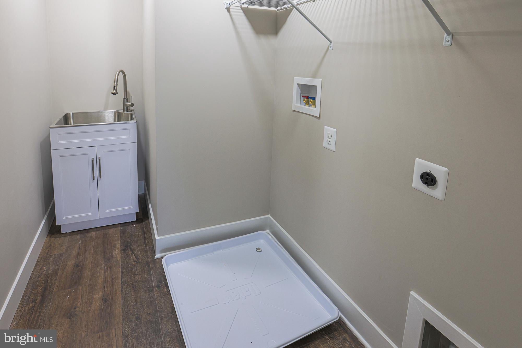 4712 Carroll Manor Road Baldwin, MD 21013 - Photo 57 of 69 a view of small space with wooden floor