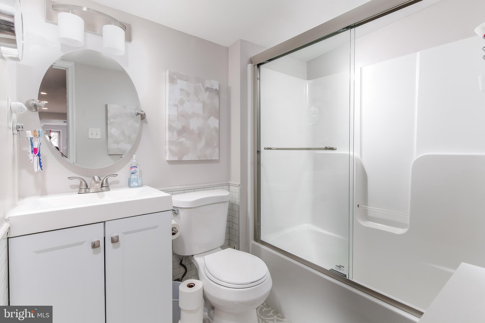 7421 Gunpowder Road Baltimore, MD 21220 - Photo 27 of 33 Full, updated bath