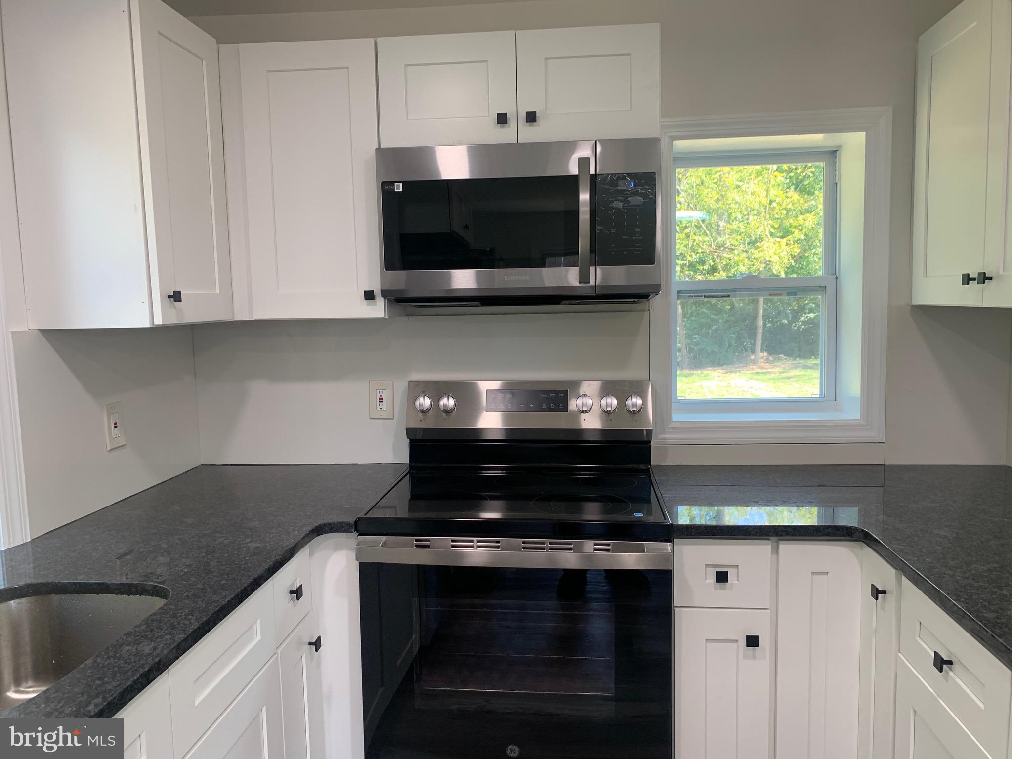 276 Woodstown Daretown Road Pilesgrove, NJ 08098 - Photo 15 of 30