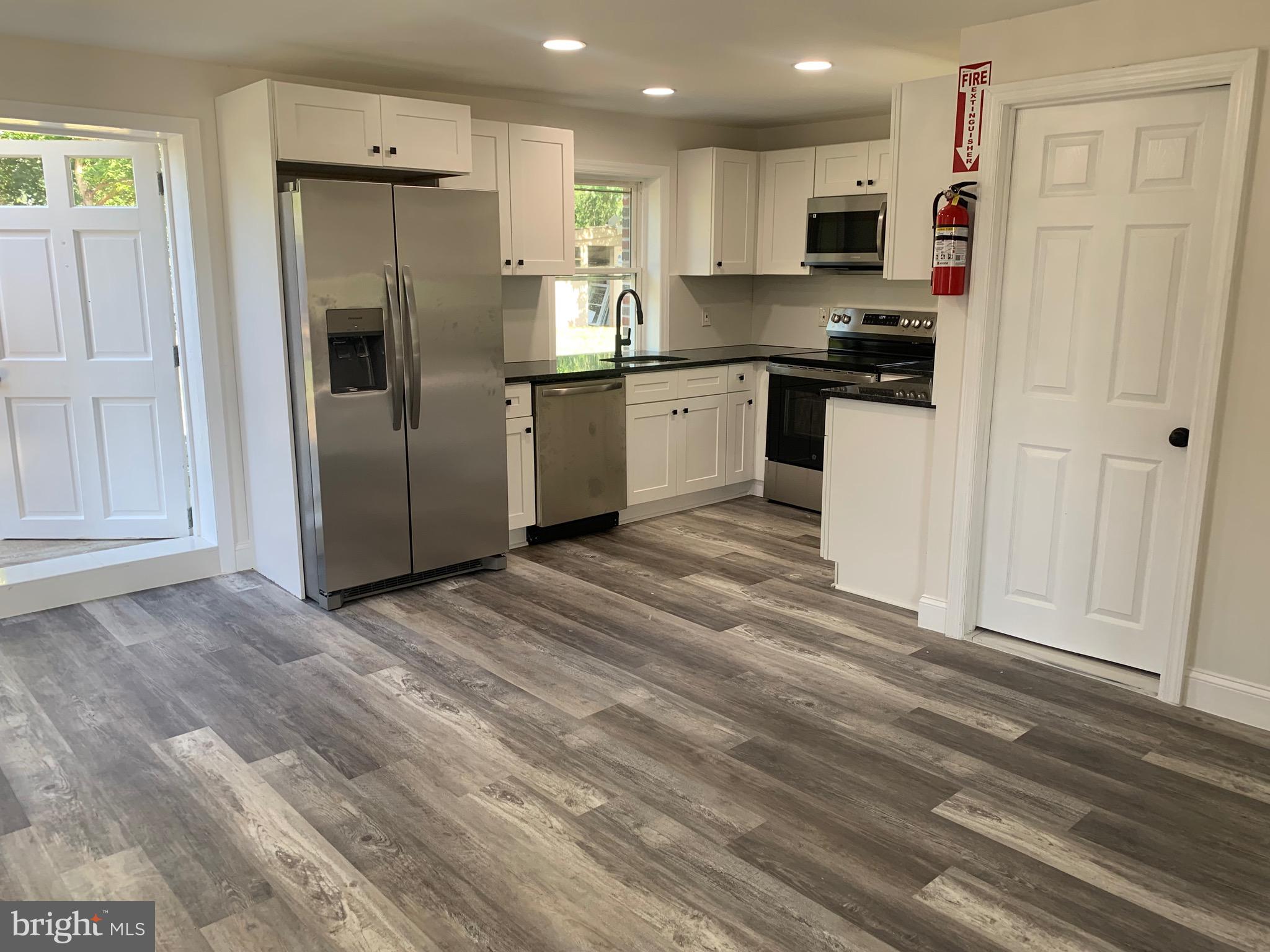 276 Woodstown Daretown Road Pilesgrove, NJ 08098 - Photo 18 of 30