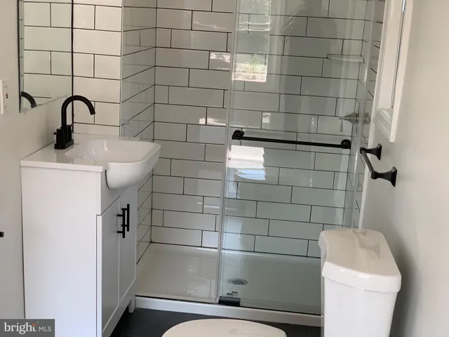 $349,999 | 276 Woodstown Daretown Road, Pilesgrove, NJ 08098